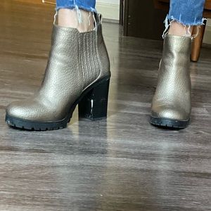 Sam & Libby Pewter Ankle Booties